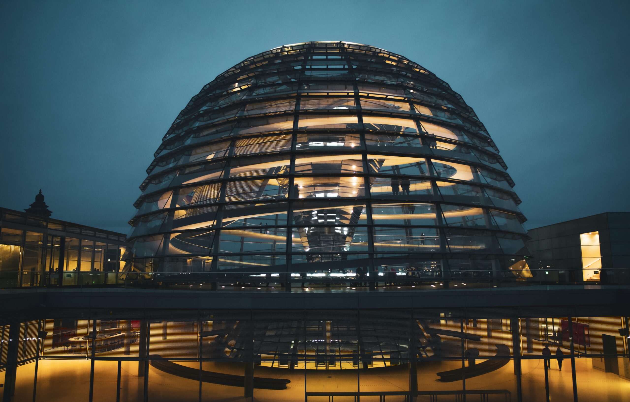 christian-lue-seWsl9kjkW8-unsplash